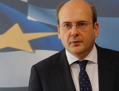 Βολές Χατζηδάκη κατά Τσίπρα: Να απαντήσει αν βρίσκεται στο τραπέζι το «Μακεδονία του Ίλιντεν»